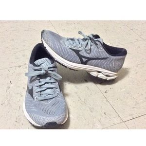 Mizuno Waveknit R2 women’s running shoes